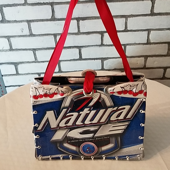 Purse - Picture 2 of 4